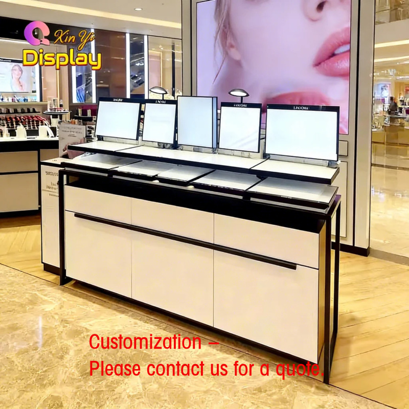Luxury Skincare Shop - Mobili Espositivi di Lusso per Skincare